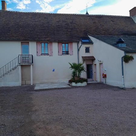 Hotel Du Cerf La Guerche-sur-l'Aubois Экстерьер фото