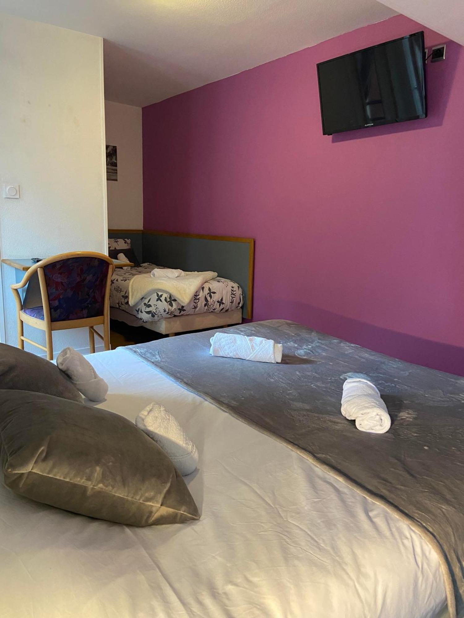 Hotel Du Cerf La Guerche-sur-l'Aubois Номер фото